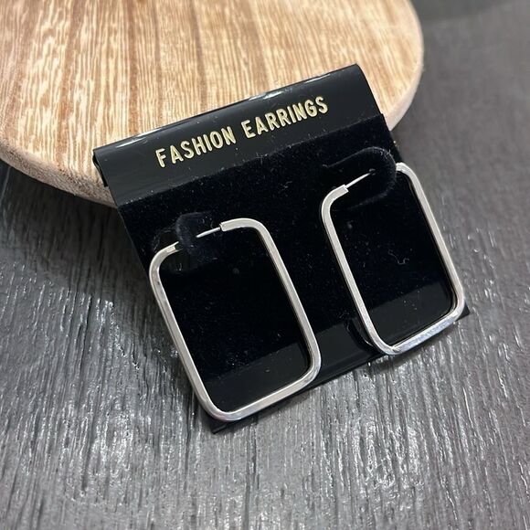 NWT Fashion Earrings Rectangular Hoop Earrings - Silver tone - Picture 2 of 5